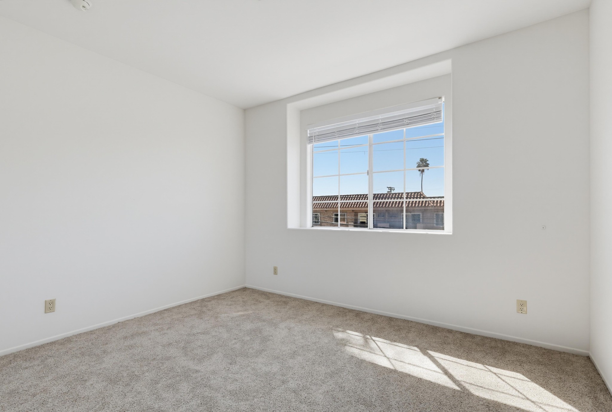 Virtual tour photo 43 of 64 for 1522 S Saltair Ave