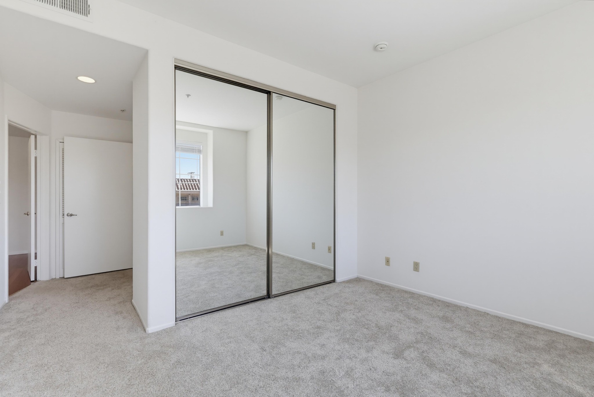 Virtual tour photo 46 of 64 for 1522 S Saltair Ave