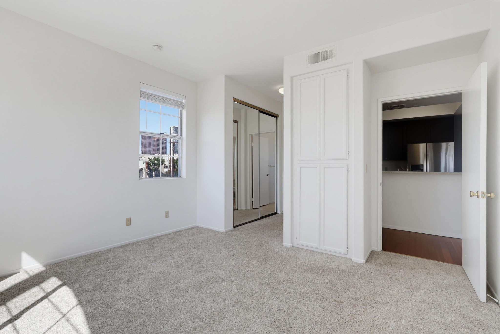 Virtual tour photo 51 of 64 for 1522 S Saltair Ave