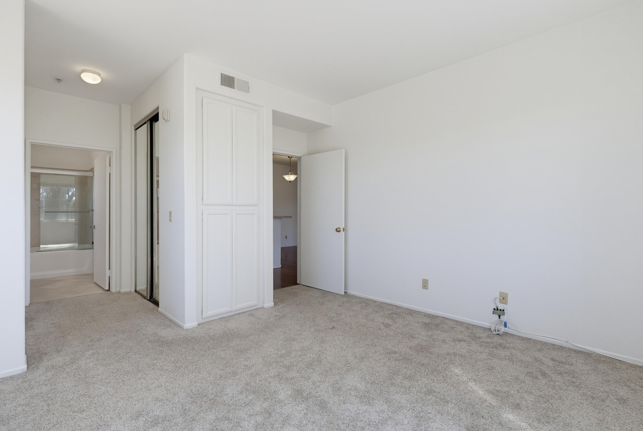 Virtual tour photo 52 of 64 for 1522 S Saltair Ave