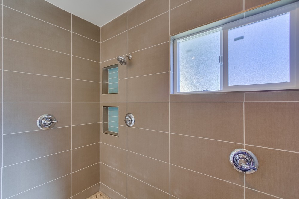 Virtual tour photo 27 of 46 for 1523 Grove Street