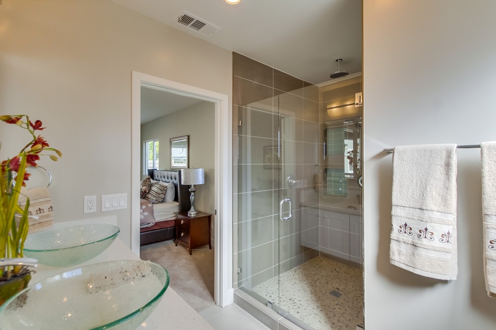 Virtual tour photo 30 of 46 for 1523 Grove Street