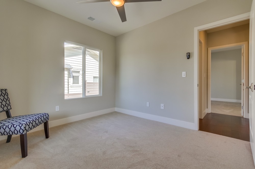 Virtual tour photo 33 of 46 for 1523 Grove Street