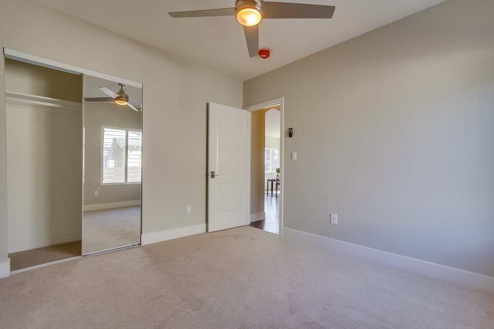 Virtual tour photo 36 of 46 for 1523 Grove Street