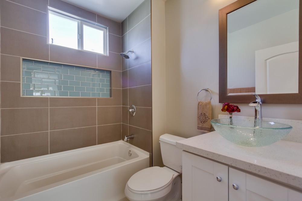 Virtual tour photo 39 of 46 for 1523 Grove Street