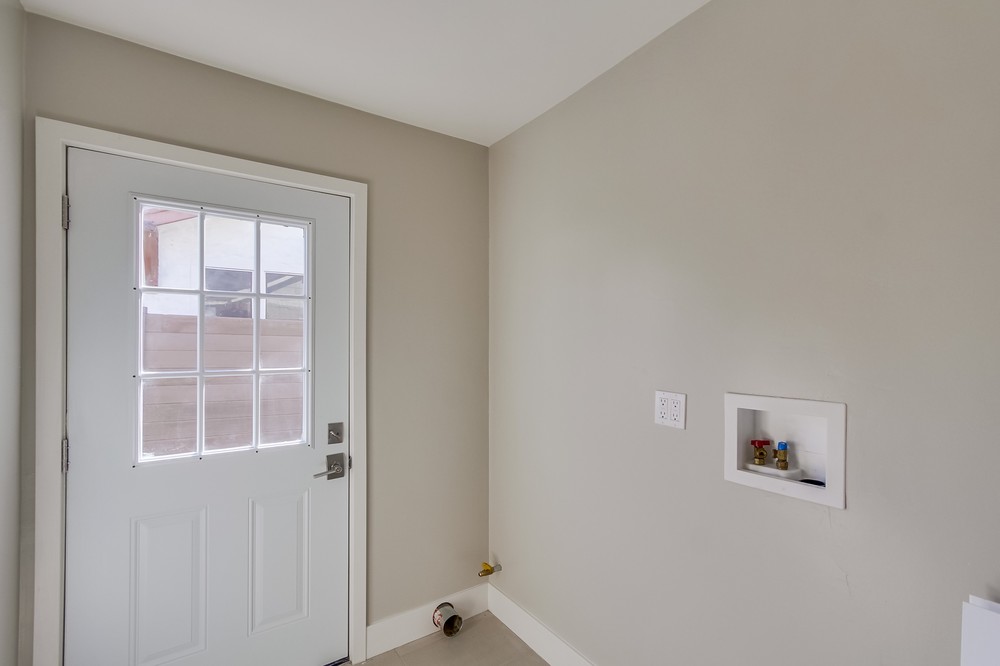 Virtual tour photo 40 of 46 for 1523 Grove Street
