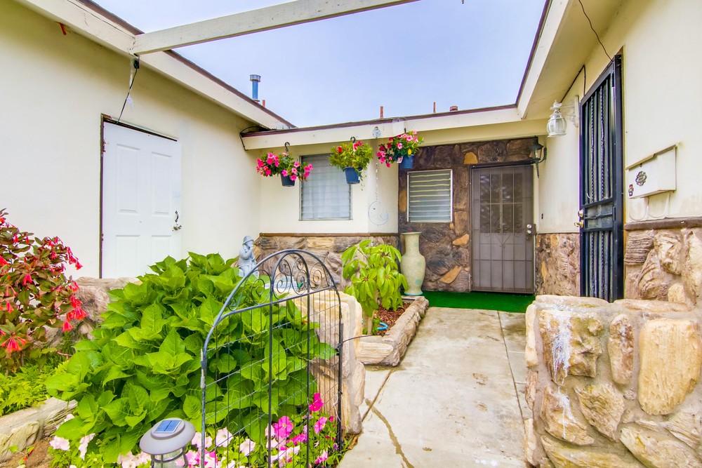 Virtual tour photo 5 of 47 for 1523 Ionian St