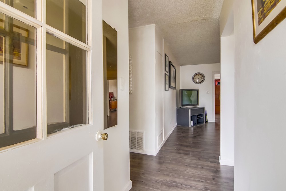Virtual tour photo 7 of 47 for 1523 Ionian St