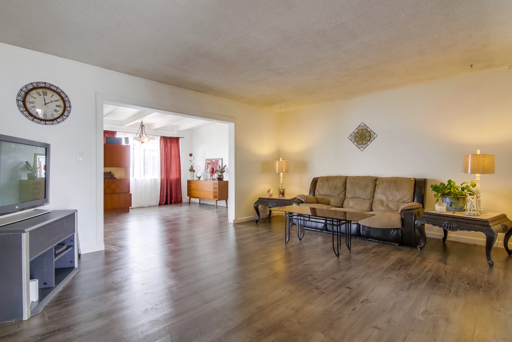 Virtual tour photo 8 of 47 for 1523 Ionian St