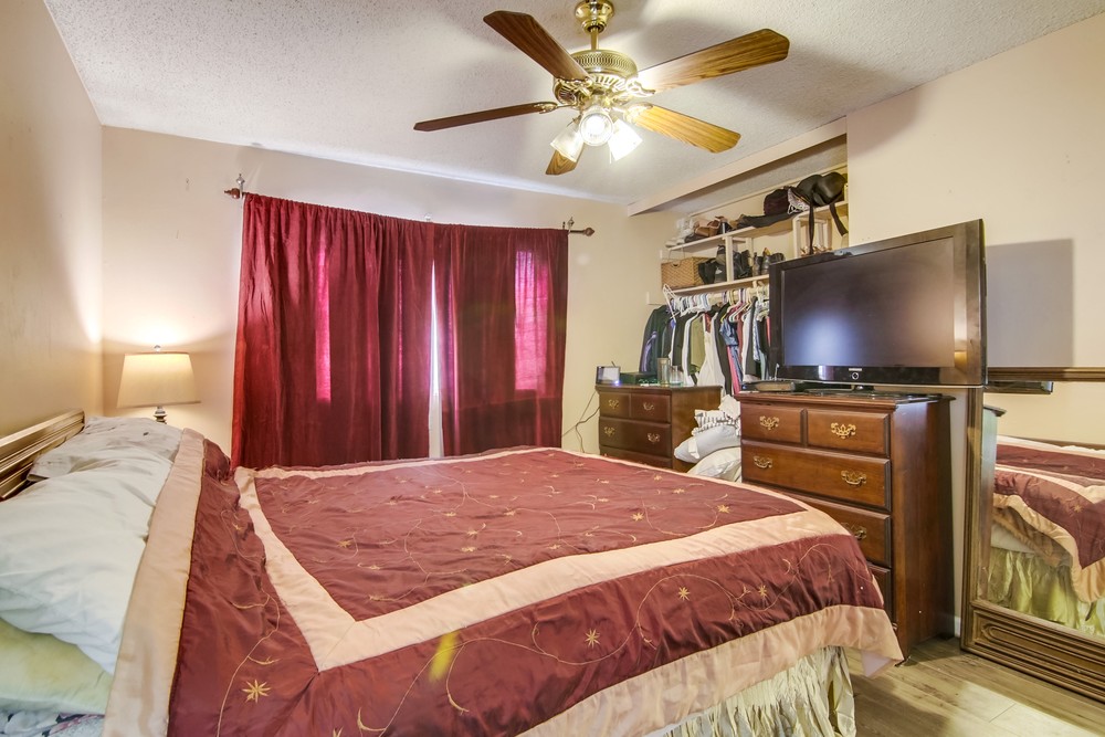 Virtual tour photo 32 of 47 for 1523 Ionian St