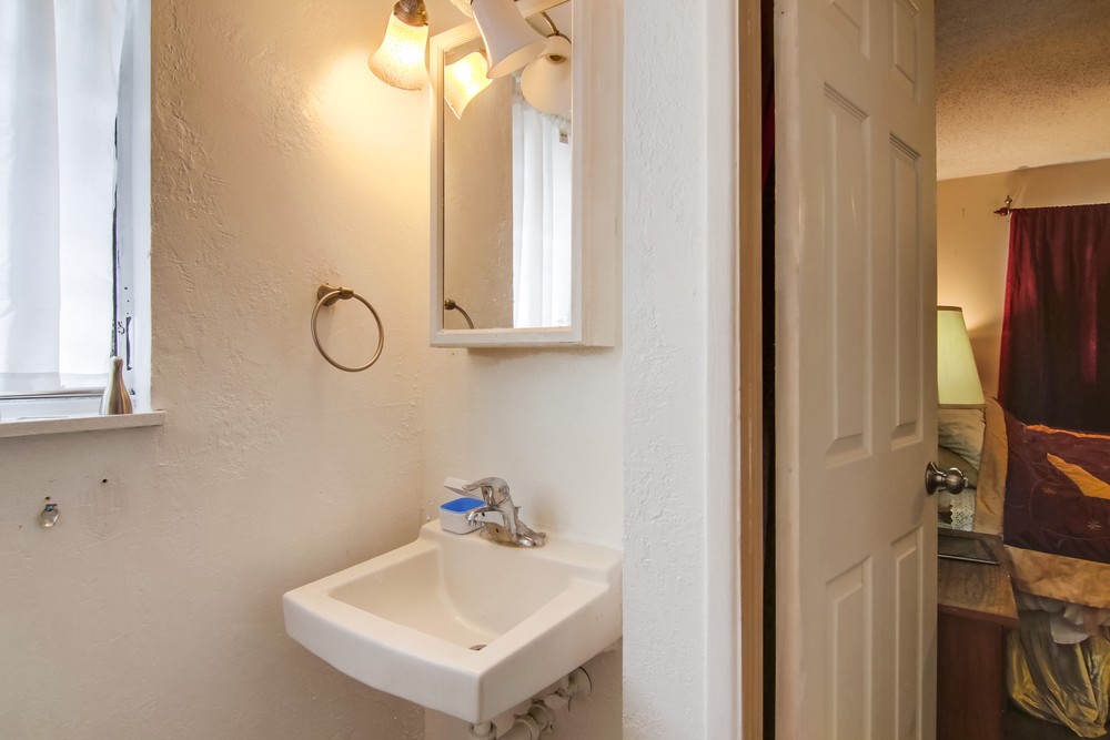 Virtual tour photo 35 of 47 for 1523 Ionian St