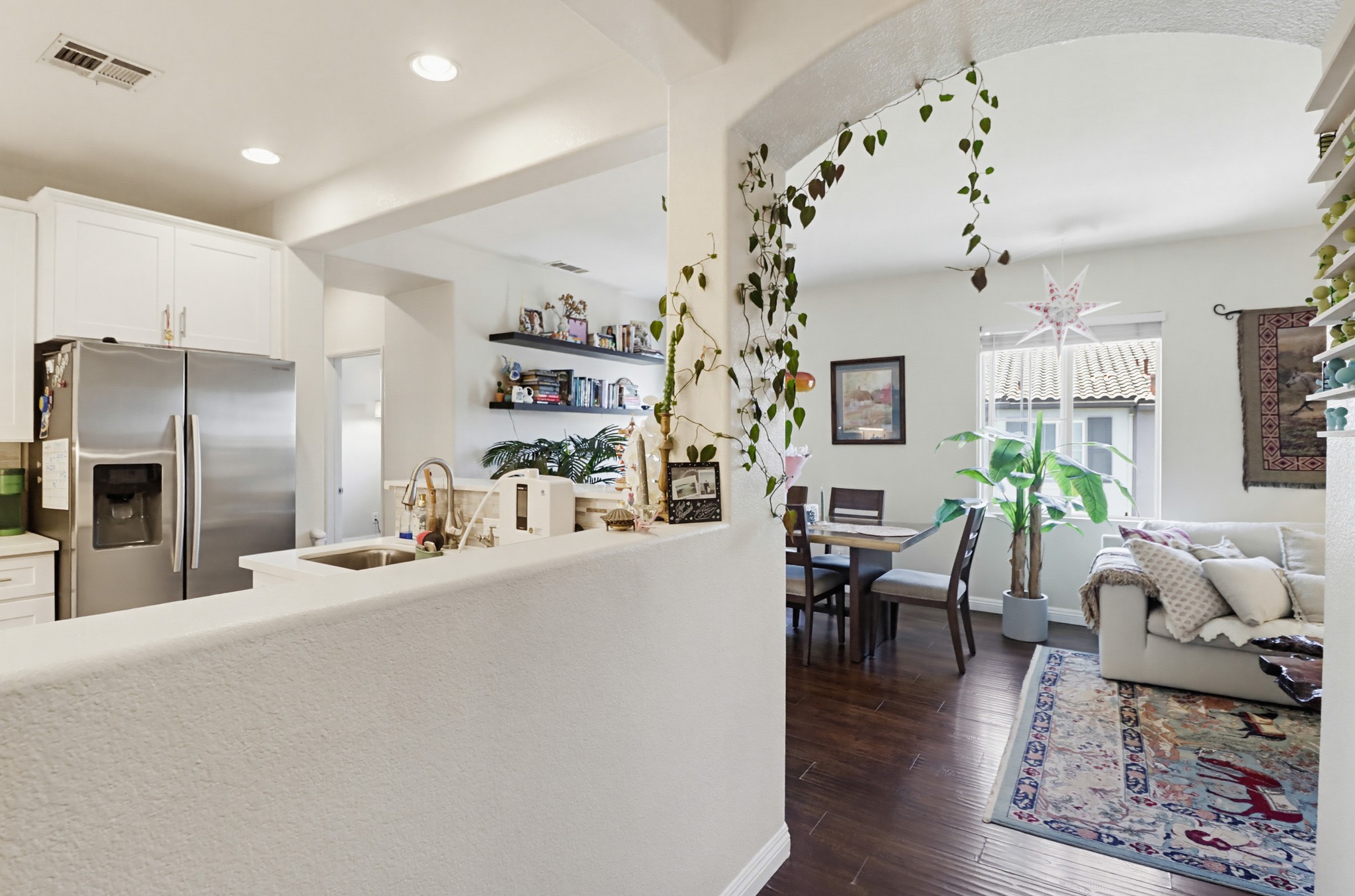 Virtual tour photo 6 of 31 for 1523 Laurel Grove Dr Unit 1