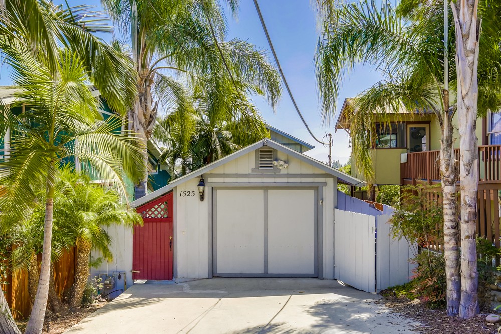 Virtual tour photo 1 of 49 for 1525 Gregory St