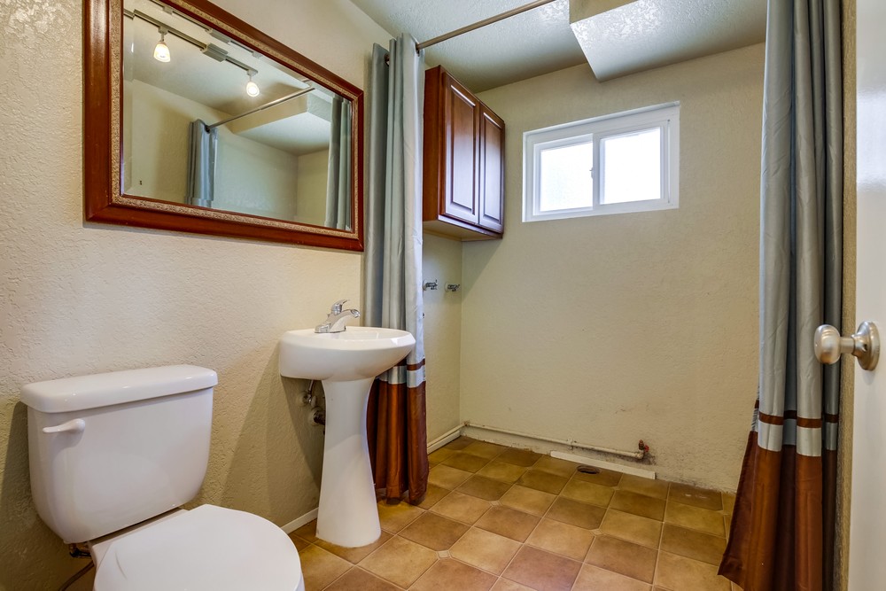 Virtual tour photo 22 of 49 for 1525 Gregory St