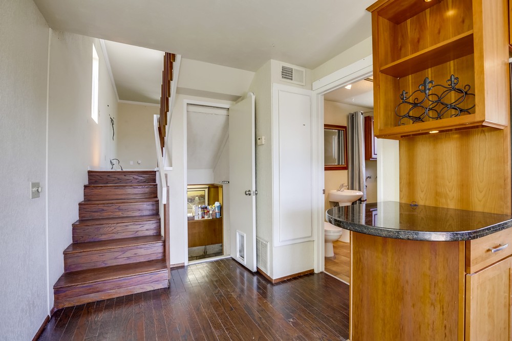 Virtual tour photo 23 of 49 for 1525 Gregory St