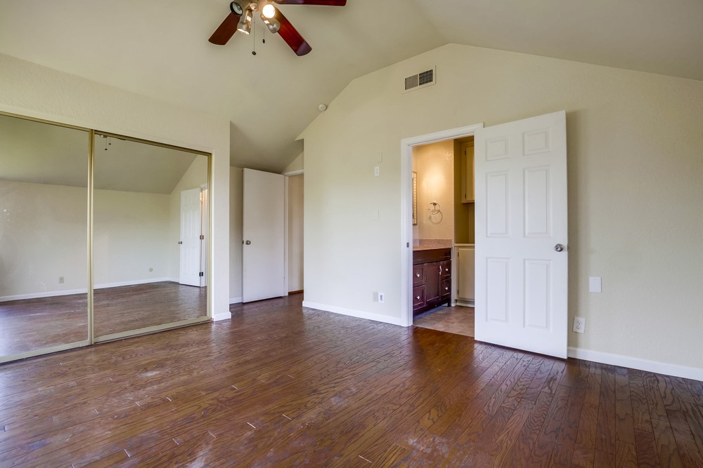 Virtual tour photo 26 of 49 for 1525 Gregory St