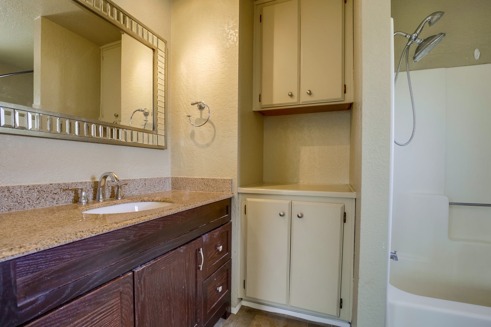 Virtual tour photo 27 of 49 for 1525 Gregory St