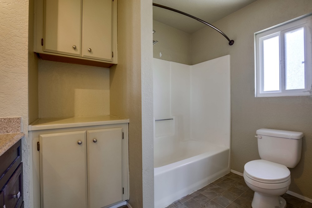 Virtual tour photo 28 of 49 for 1525 Gregory St