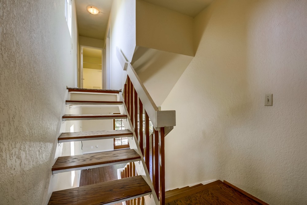 Virtual tour photo 29 of 49 for 1525 Gregory St