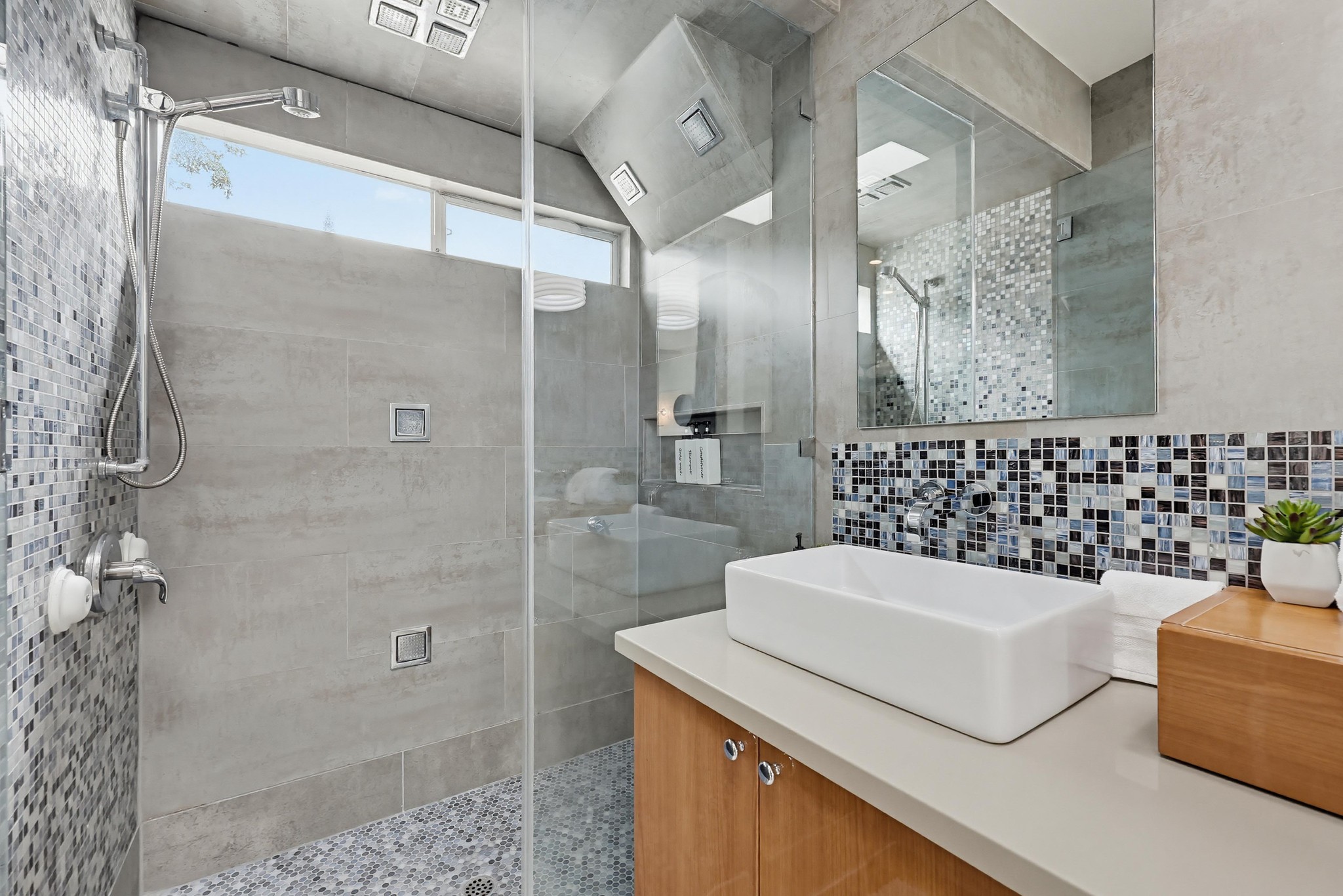 Virtual tour photo 44 of 62 for 1525 Kettner Blvd