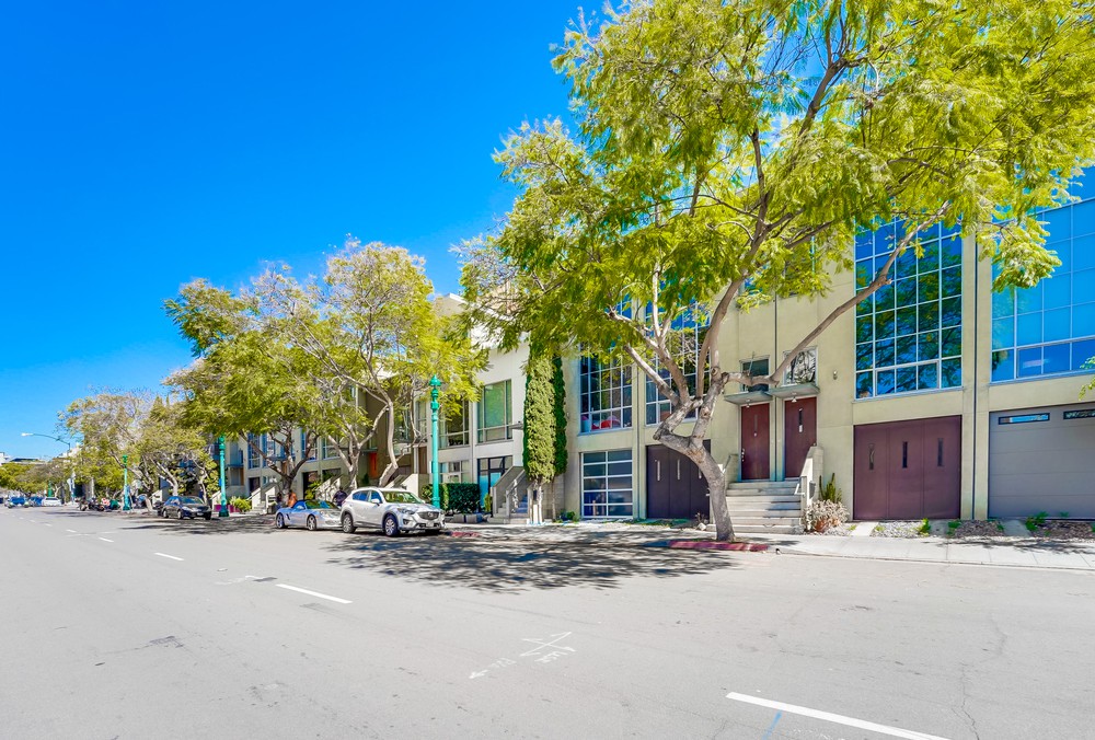 Virtual tour photo 1 of 77 for 1525 Kettner Blvd