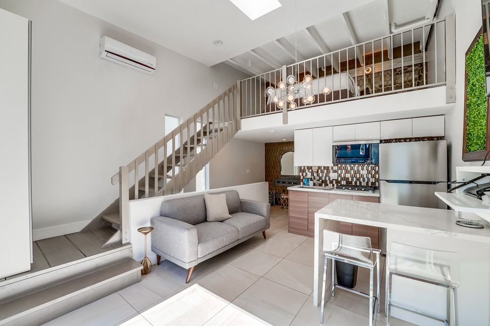 Virtual tour photo 7 of 77 for 1525 Kettner Blvd