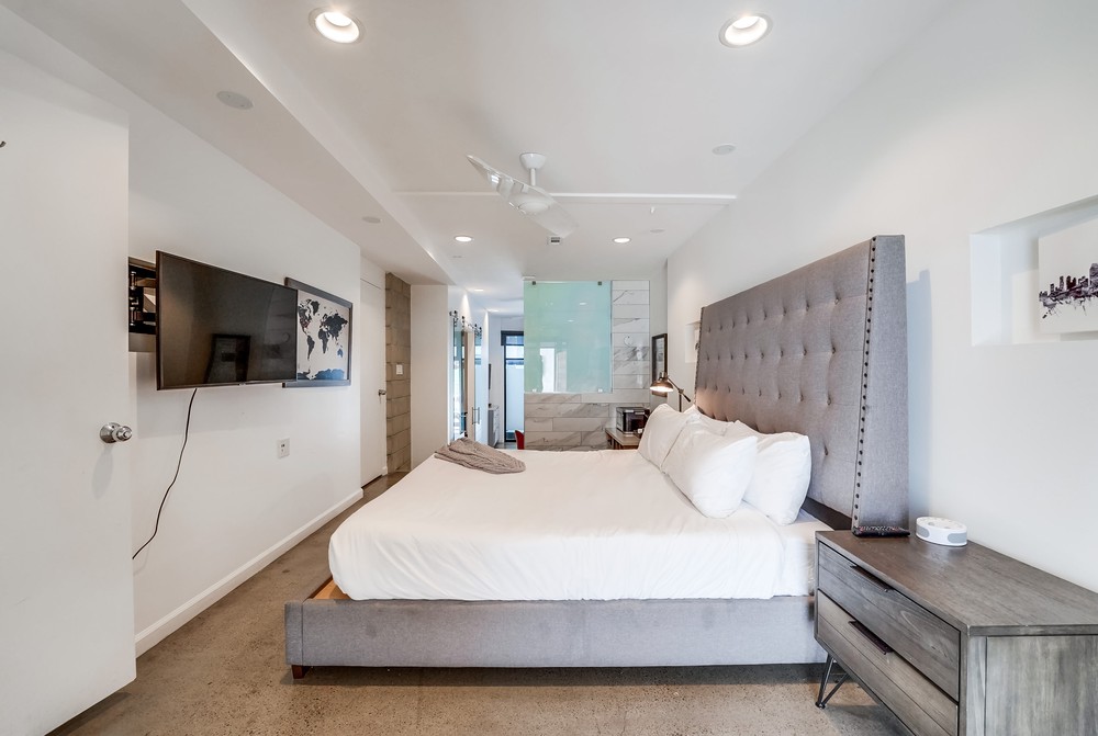 Virtual tour photo 44 of 77 for 1525 Kettner Blvd