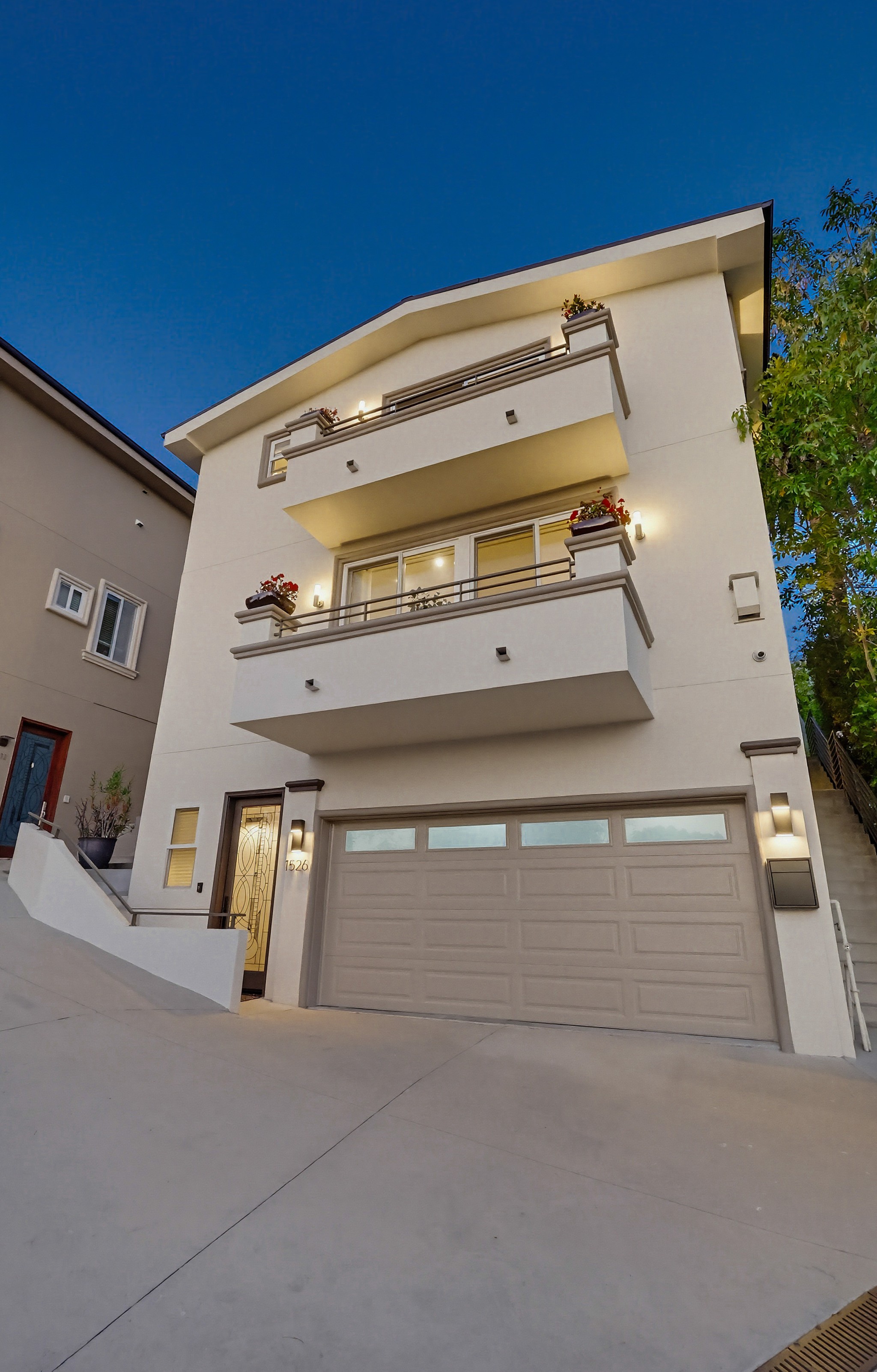 Virtual tour photo 11 of 136 for 1526 Parmer Ave