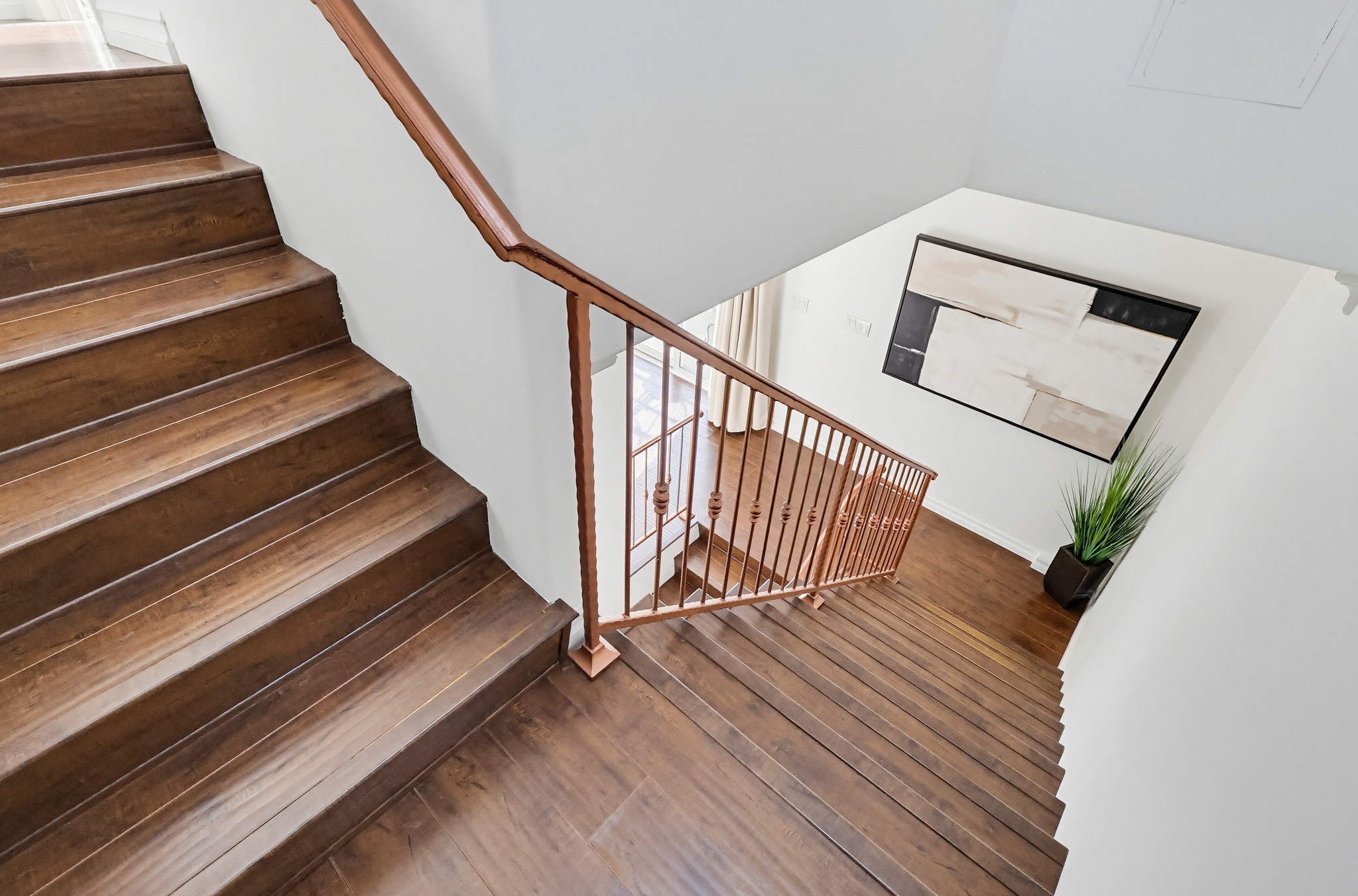 Virtual tour photo 76 of 136 for 1526 Parmer Ave