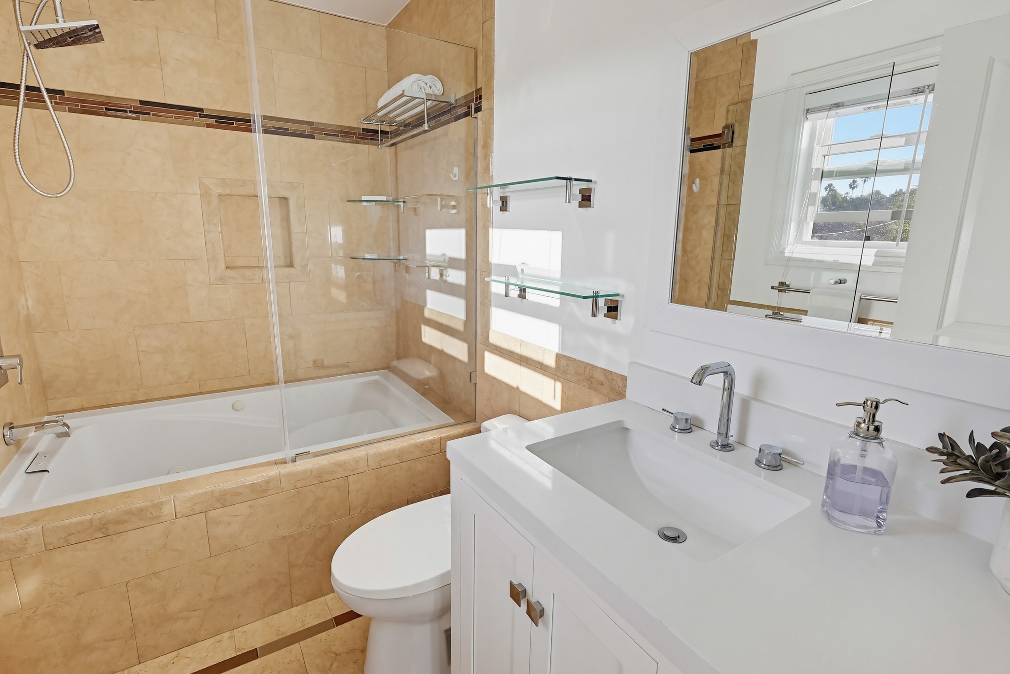 Virtual tour photo 97 of 136 for 1526 Parmer Ave
