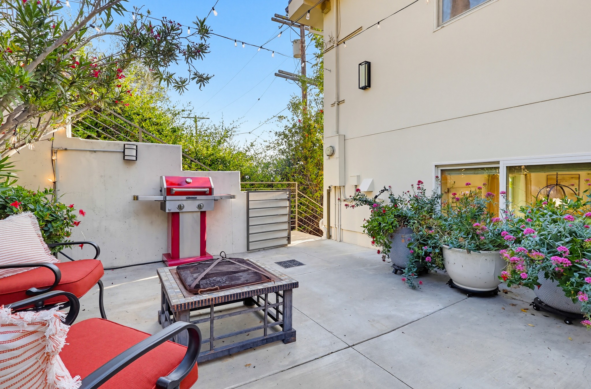 Virtual tour photo 134 of 136 for 1526 Parmer Ave