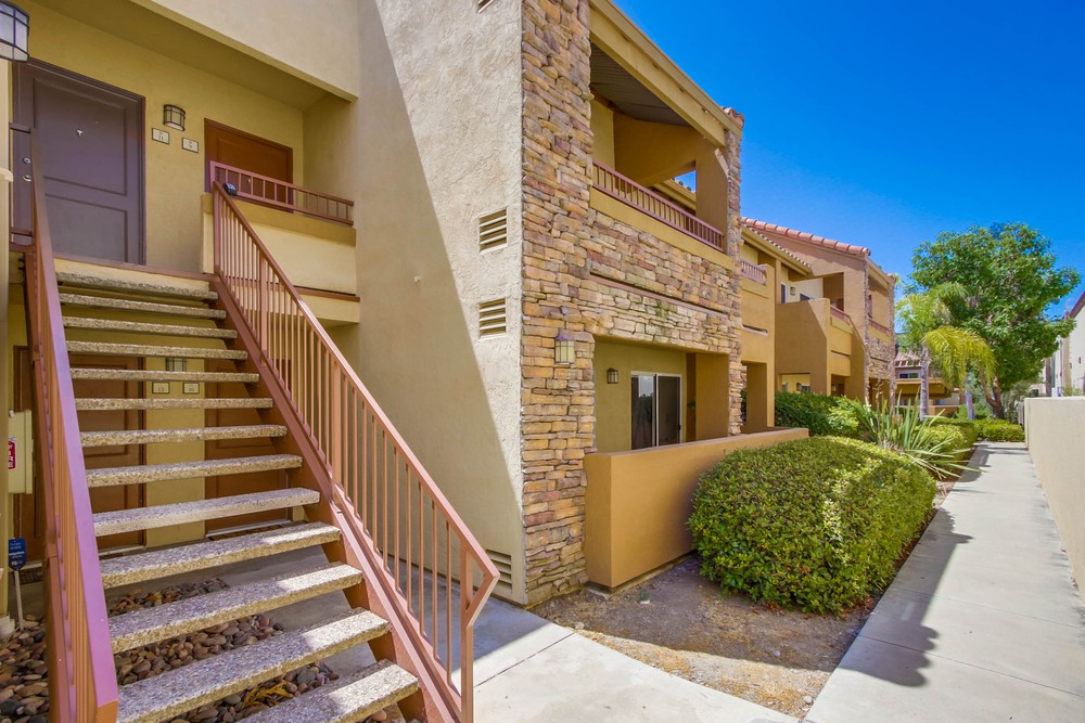 Virtual tour photo 5 of 29 for 15263 Maturin Dr