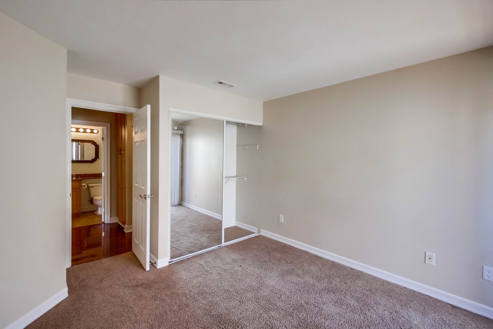 Virtual tour photo 18 of 29 for 15263 Maturin Dr