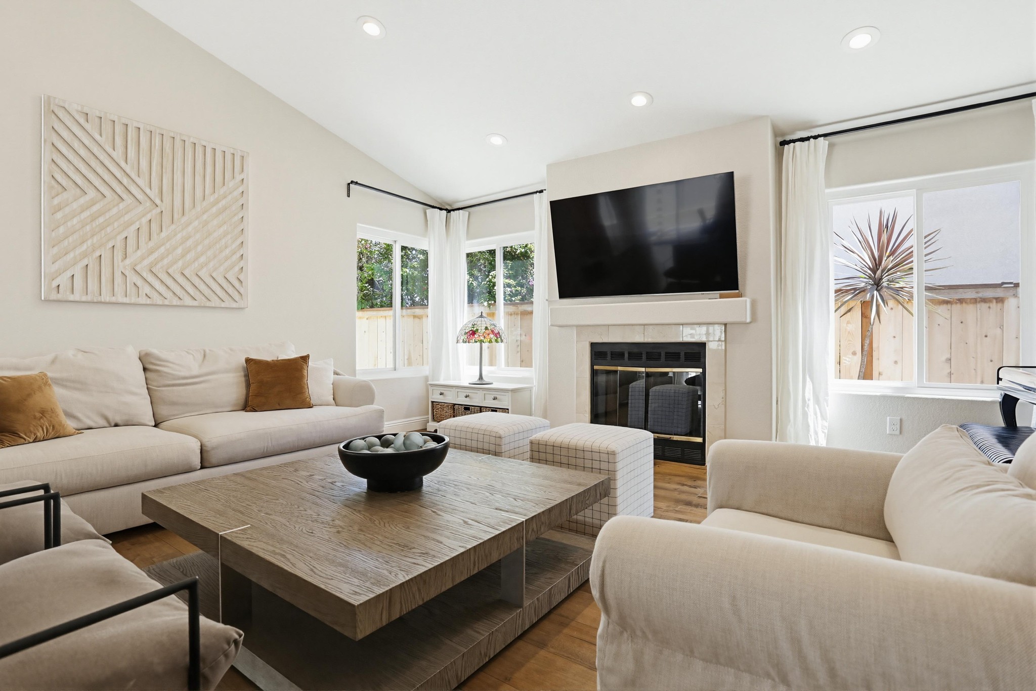 Virtual tour photo 10 of 36 for 15264 Avenida Rorras