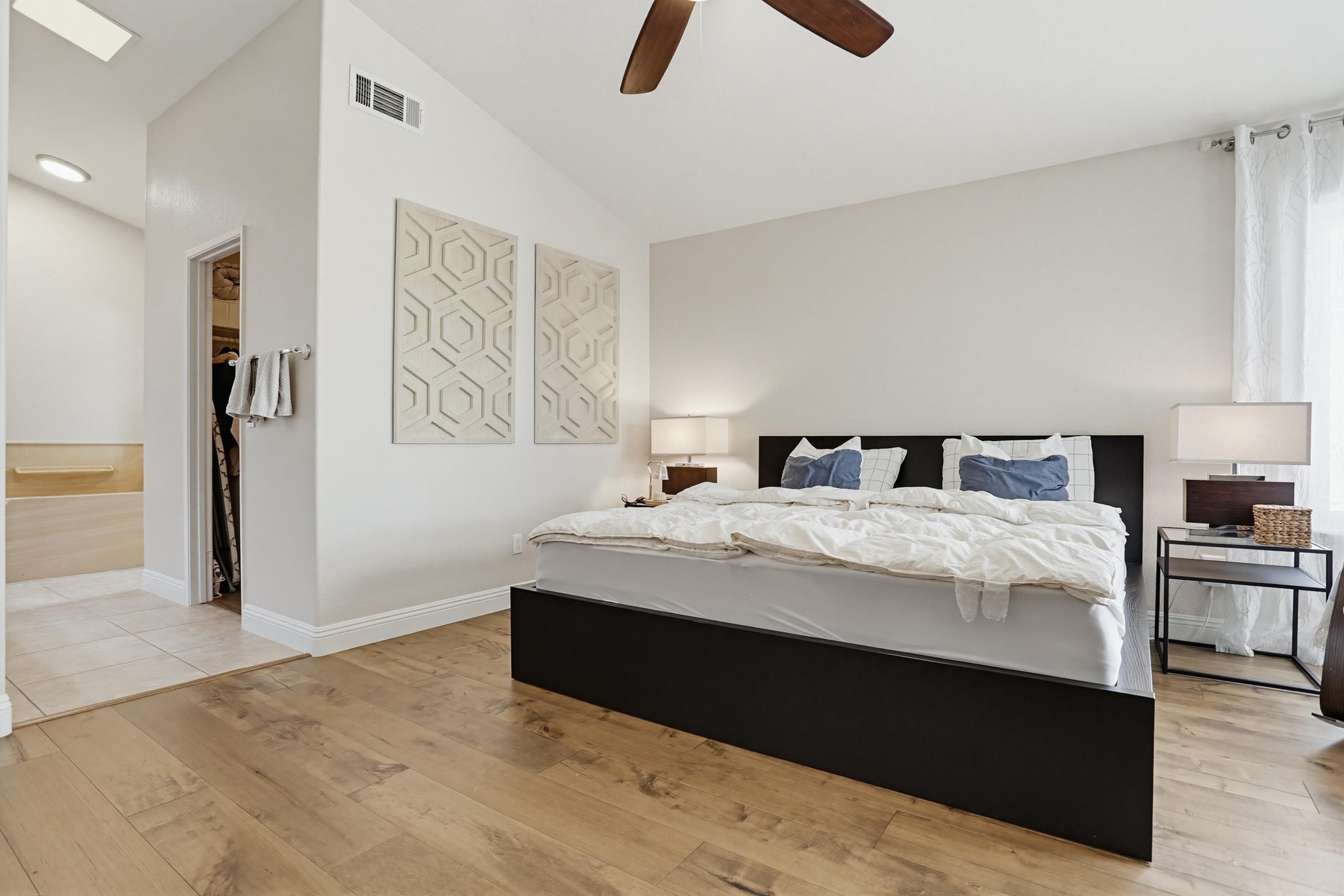 Virtual tour photo 21 of 36 for 15264 Avenida Rorras