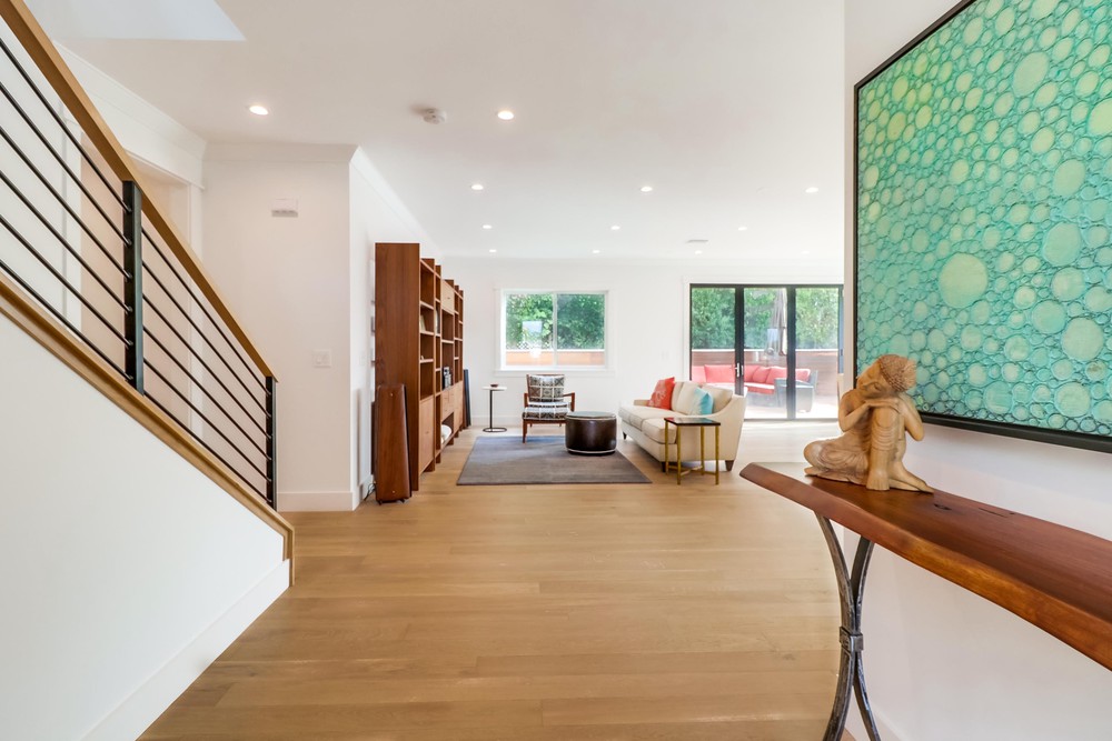 Virtual tour photo 9 of 80 for 1527 Monmouth Dr