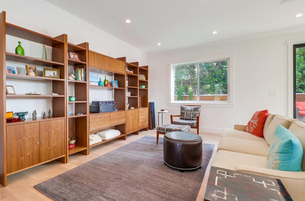 Virtual tour photo 10 of 80 for 1527 Monmouth Dr