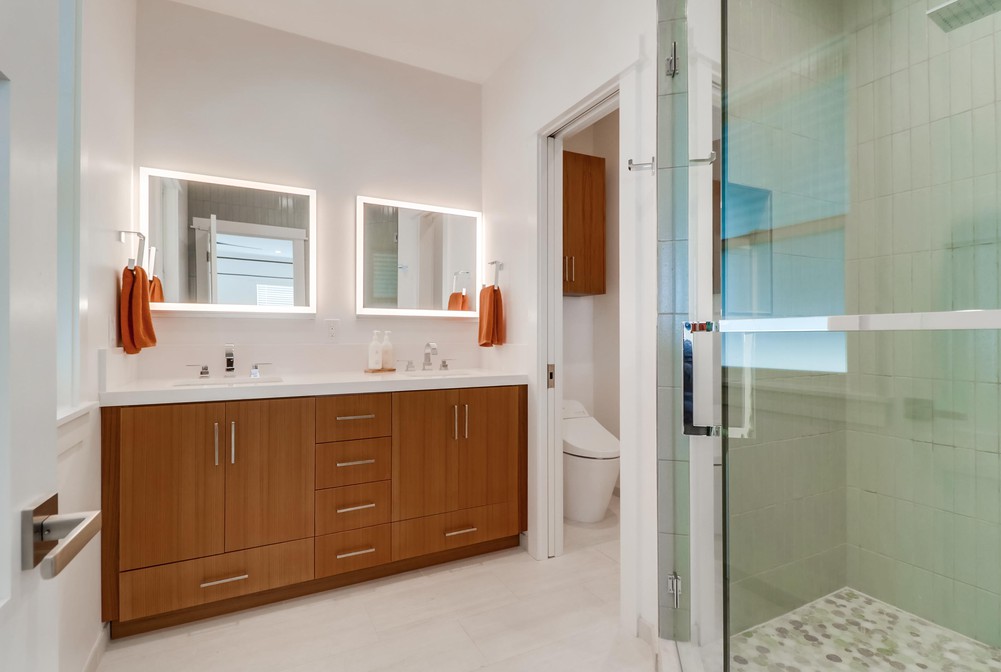Virtual tour photo 53 of 80 for 1527 Monmouth Dr