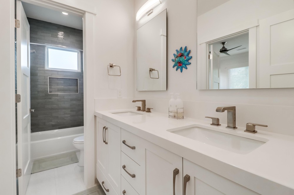 Virtual tour photo 62 of 80 for 1527 Monmouth Dr
