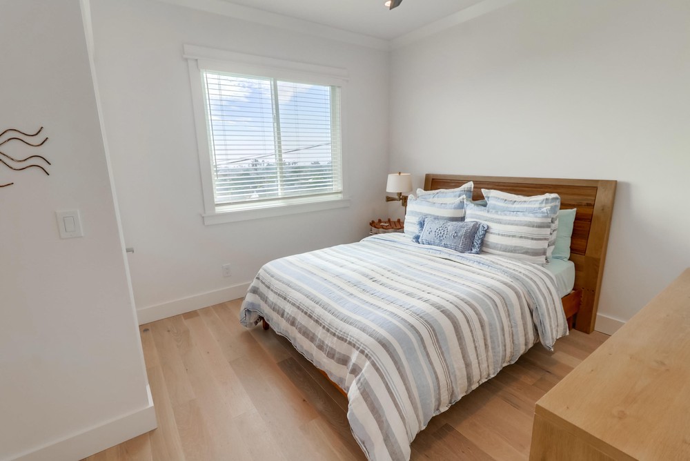 Virtual tour photo 65 of 80 for 1527 Monmouth Dr