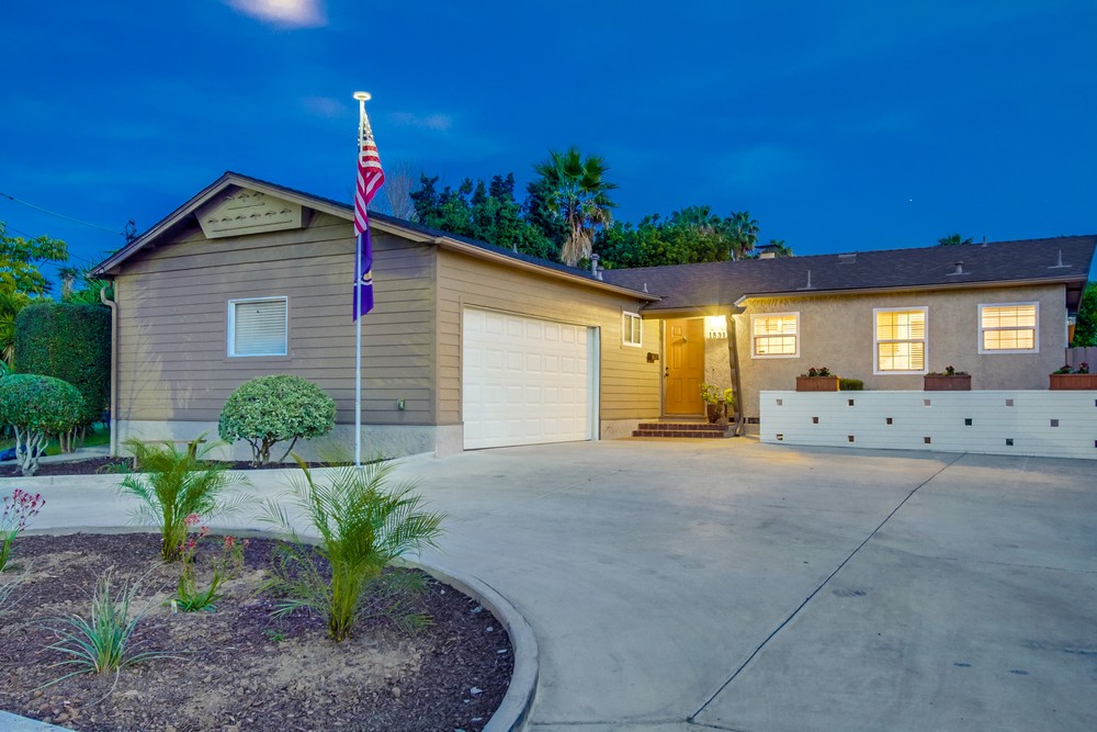 Virtual tour photo 1 of 38 for 1531 Goldfield St