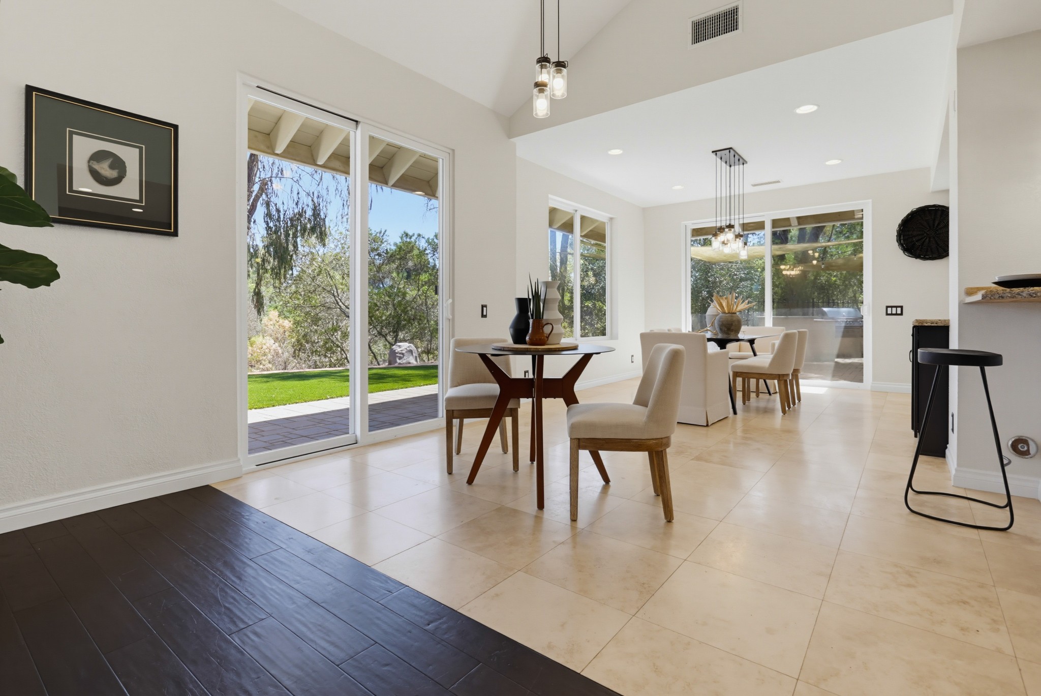 Virtual tour photo 9 of 52 for 15311 Crestview Ct