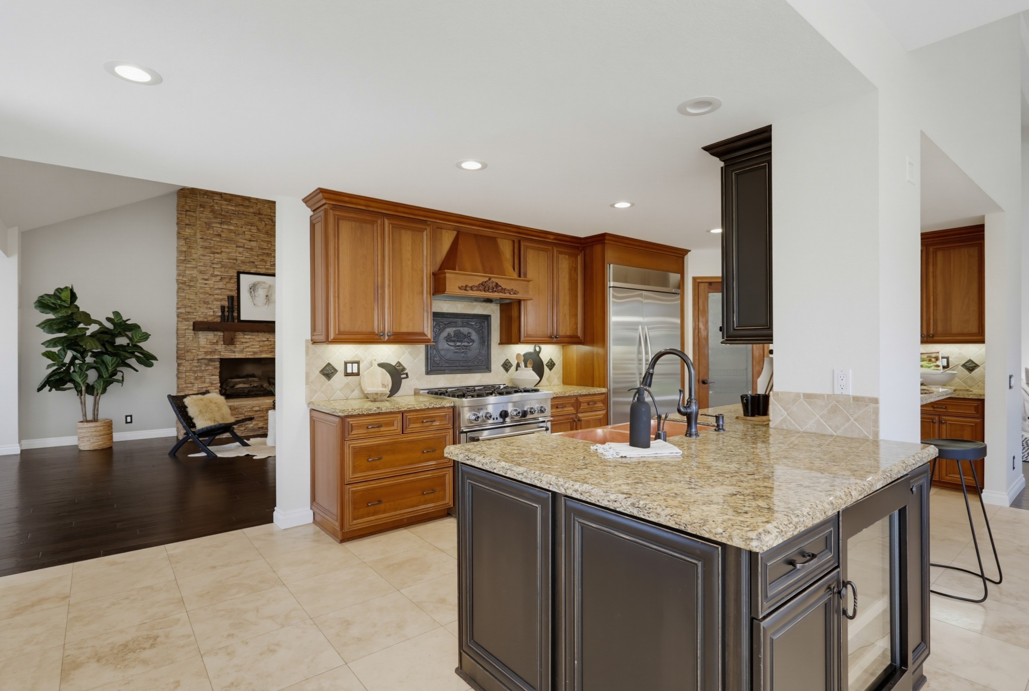 Virtual tour photo 14 of 52 for 15311 Crestview Ct