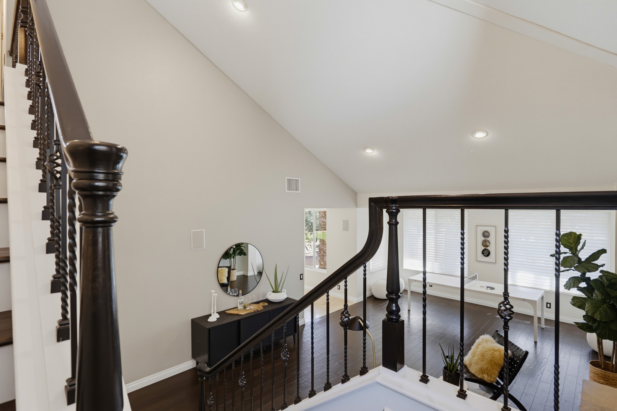 Virtual tour photo 24 of 52 for 15311 Crestview Ct