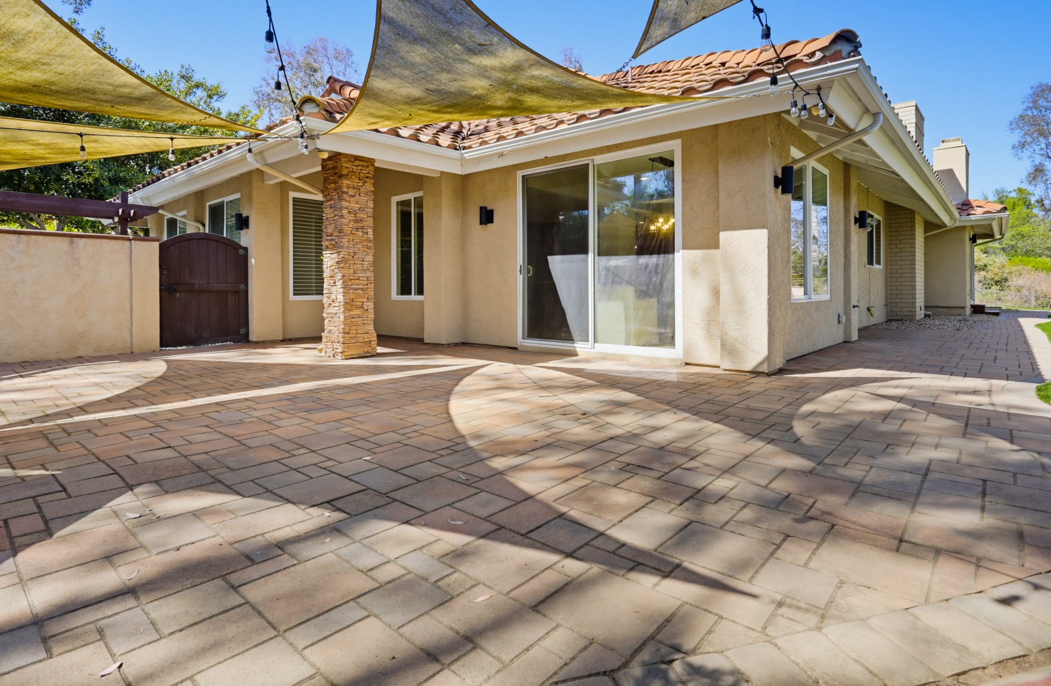 Virtual tour photo 46 of 52 for 15311 Crestview Ct