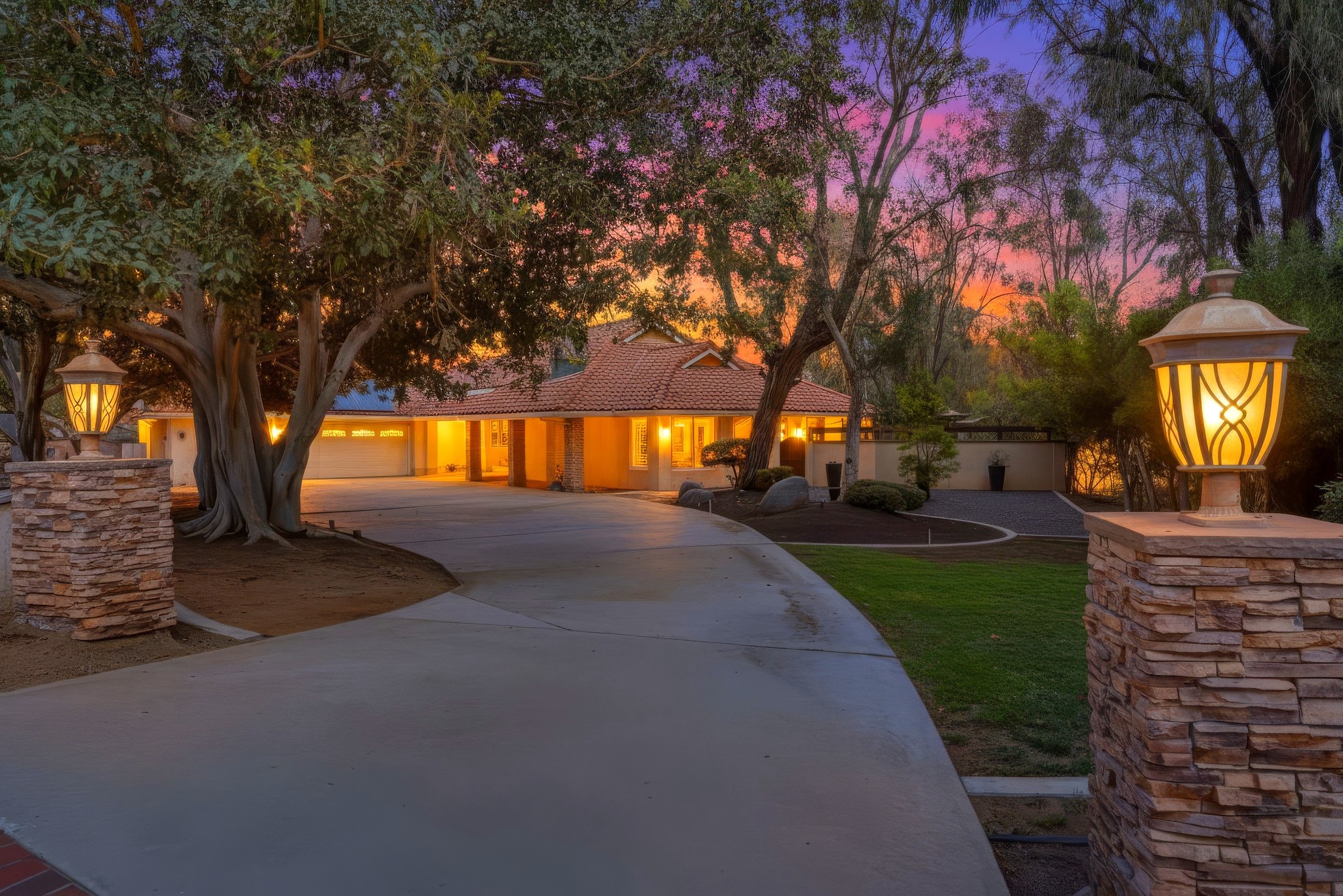 Virtual tour photo 52 of 52 for 15311 Crestview Ct
