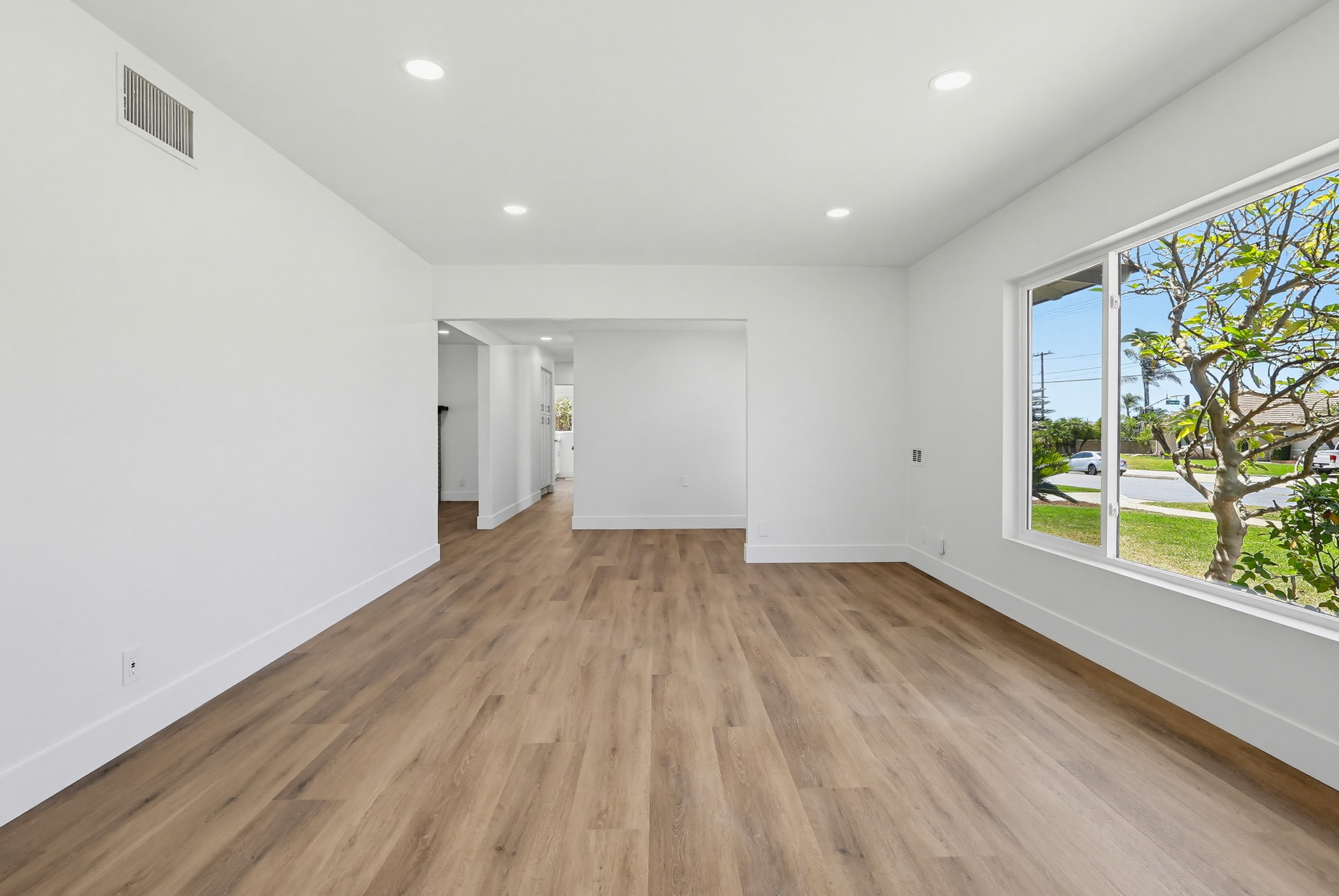 Virtual tour photo 15 of 130 for 1532 E Old Badillo St