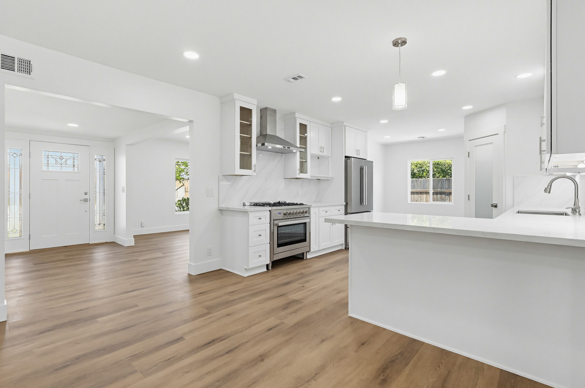 Virtual tour photo 31 of 130 for 1532 E Old Badillo St