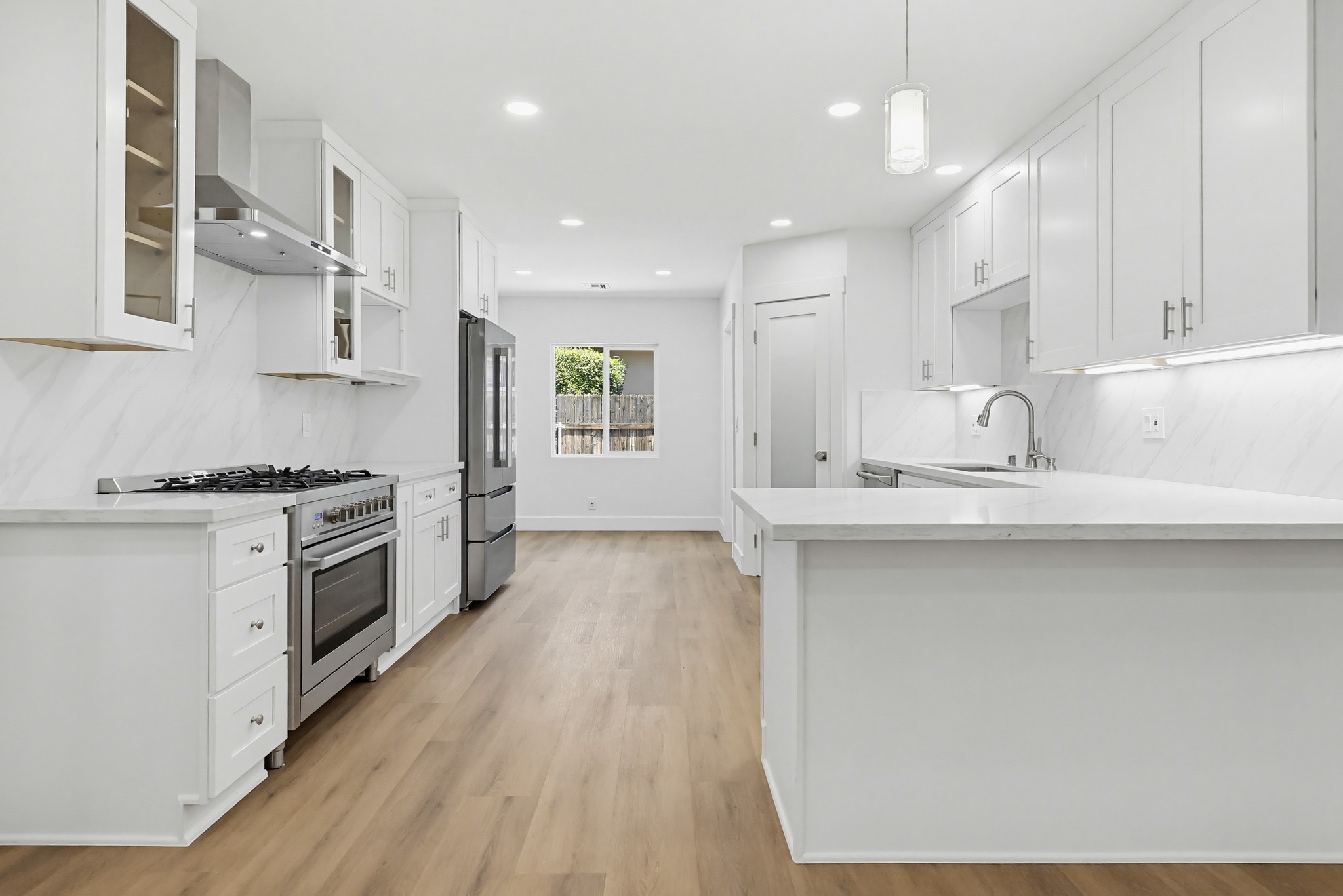 Virtual tour photo 32 of 130 for 1532 E Old Badillo St