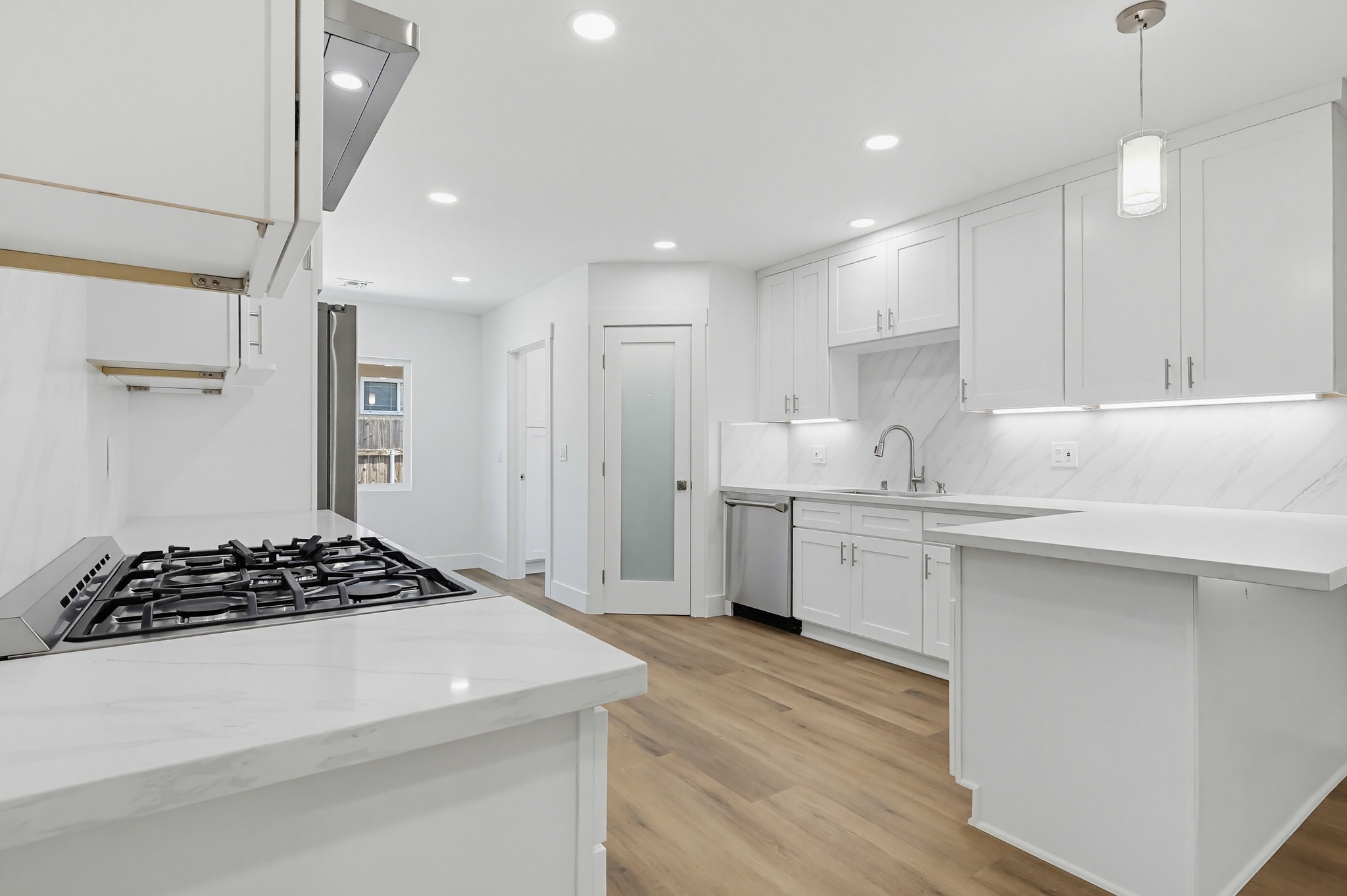 Virtual tour photo 33 of 130 for 1532 E Old Badillo St